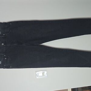 GAP Girlfriend Mid Rise Black Jeans Sz 30/27 Raw Hem